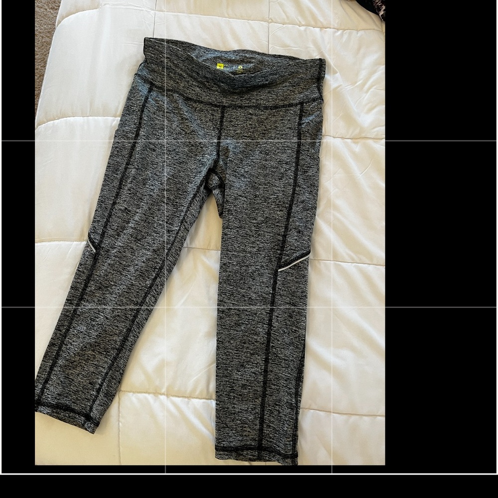 Xersion Crop Workout Pants